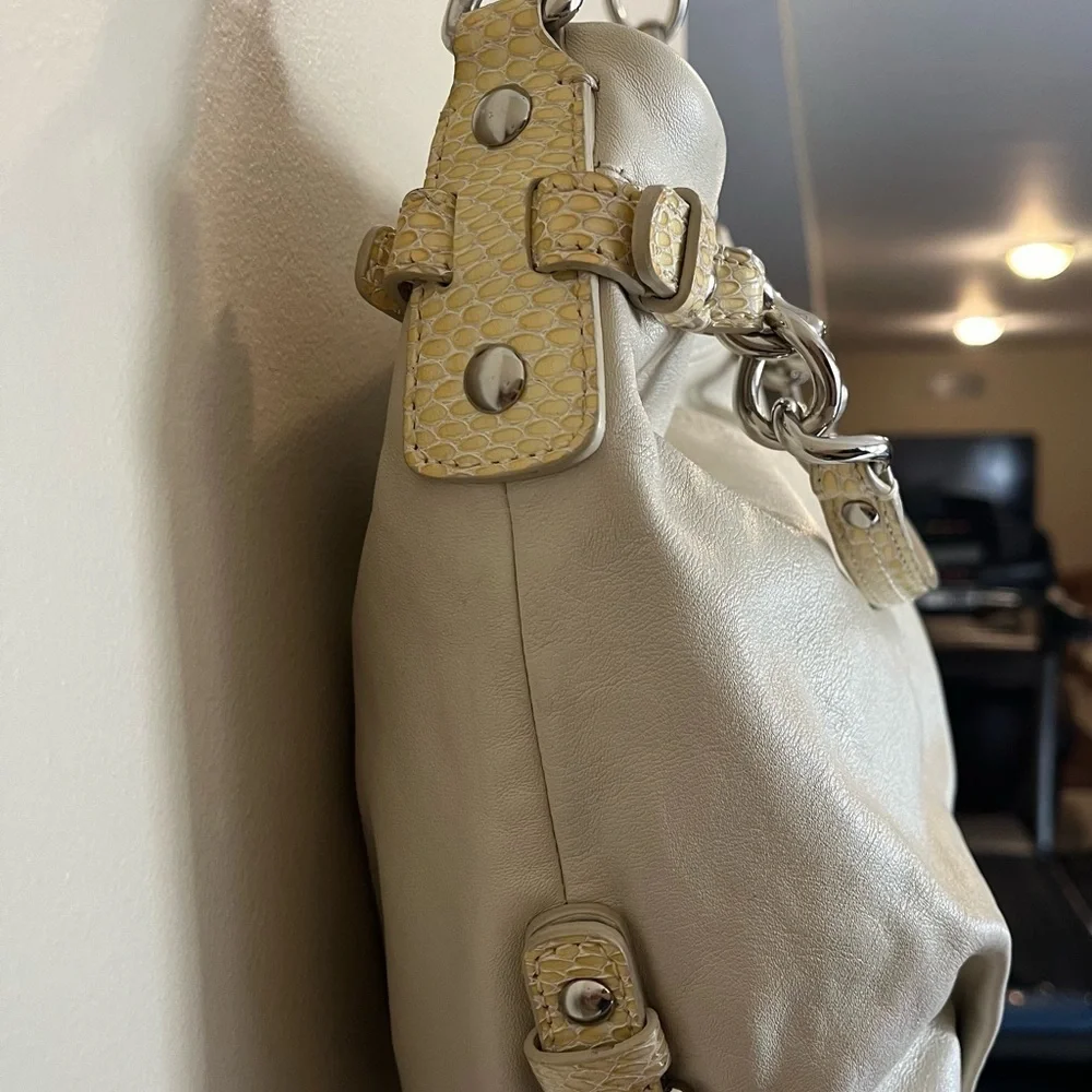 Coach 1941 Ivory Soft Leather Snakeskin Detail Silver Hardware zip top Hobo Bag